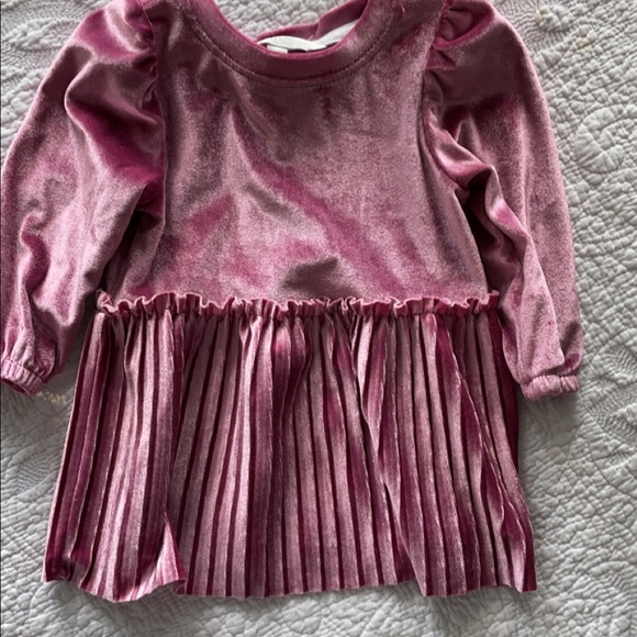 2 baby girl dresses - Picture 2 of 4